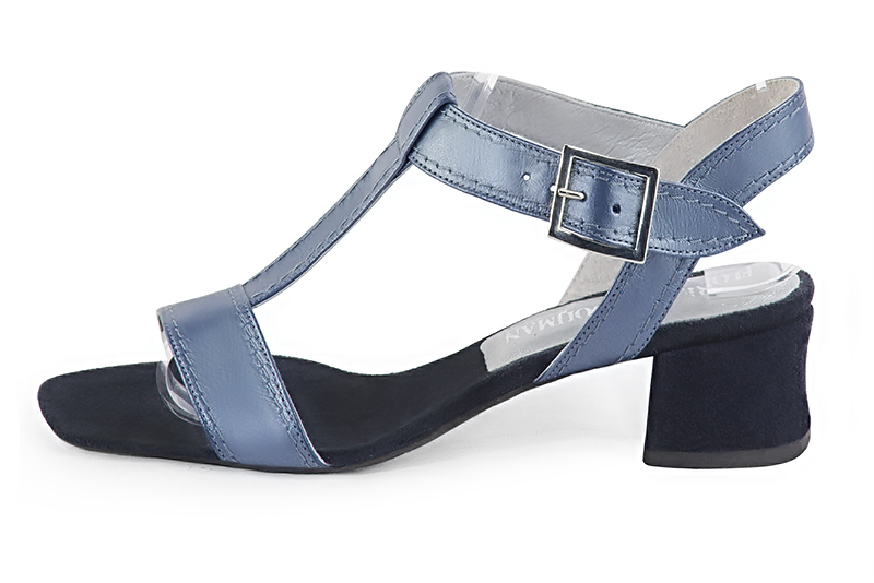 Denim blue women's fully open sandals, with an instep strap. Square toe. Low flare heels. Profile view - Florence KOOIJMAN